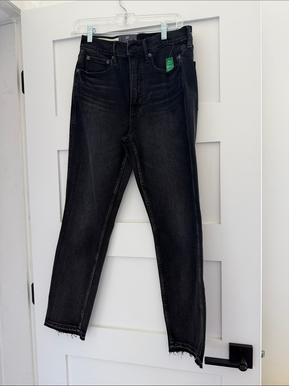 GAP Women's Slim Straight Jeans - Black